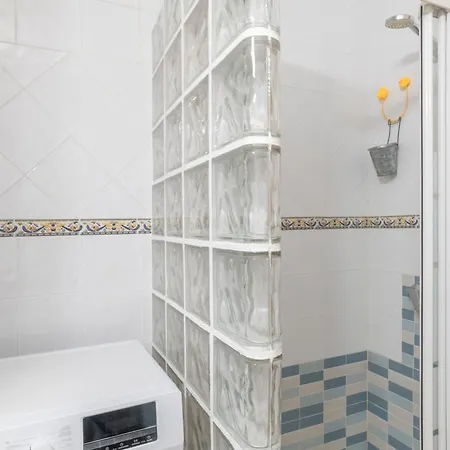 Luz - Solo Familias كونيل ذي لا فرونتيرا