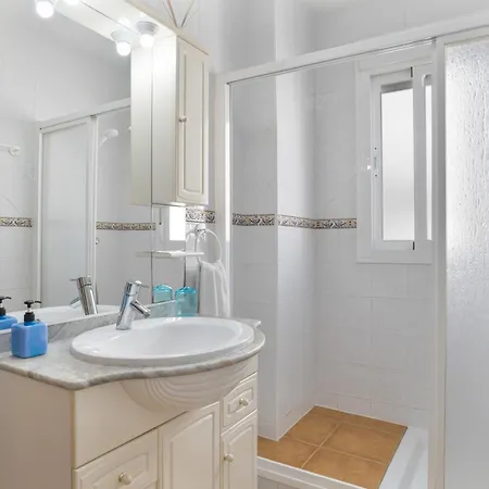 Luz - Solo Familias شقة