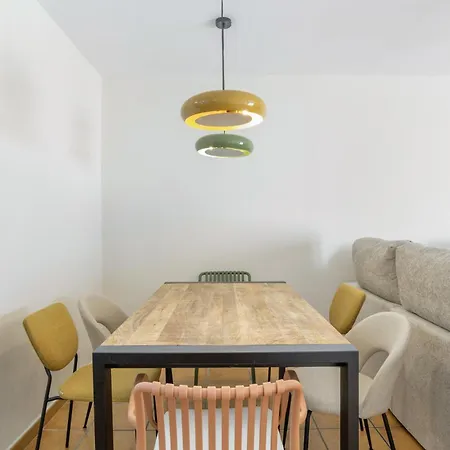 Luz - Solo Familias Apartman